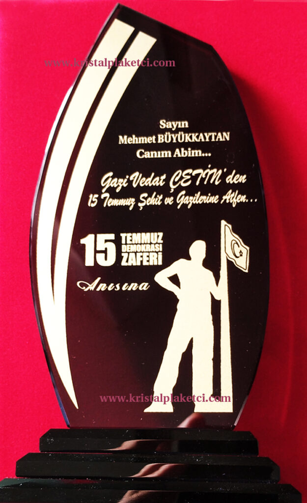Cesaret plaketi füme cam kristal plaket